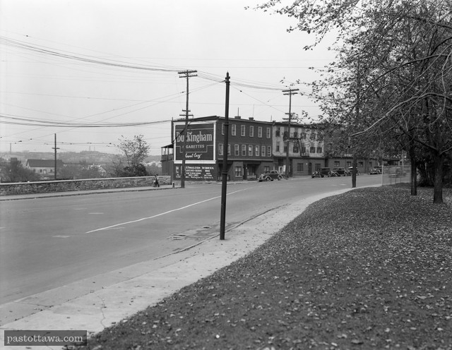 Former Wellington street in Ottawa near Pooley's bridge