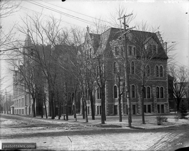 College Institute in Ottawa in 1936