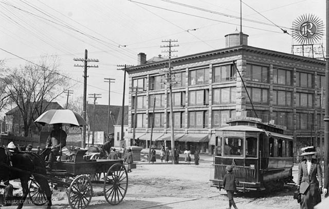 Daly building on Rideau around 1900