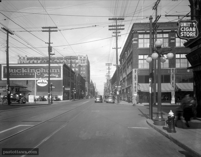 Rue Bank at Laurier in 1938