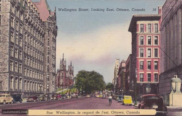 Wellington Street in Ottawa in front of the Bank of Canada