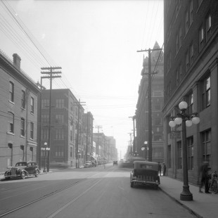 rue Queen regard vers l'est à la hauteur d'O'Connor en 1938