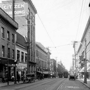 Sparks Street with the Citizen Building