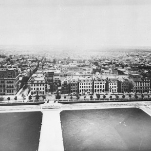 Wellington Street from the peace Tower in 1910