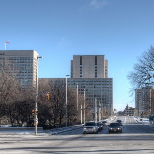 rue Laurier et la parc de la confédération à Ottawa en 2013